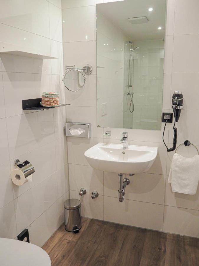 Tante Alma'S Muelheimer Hotel Muelheim an der Ruhr Ngoại thất bức ảnh